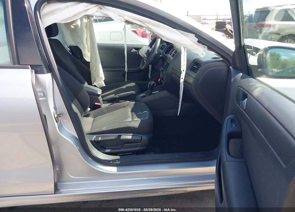 2015 VOLKSWAGEN JETTA 2.0L S VIN: 3VW2K7AJ8FM212828