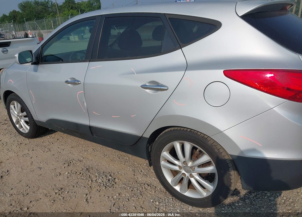 2013 HYUNDAI TUCSON LIMITED VIN: KM8JU3AC2DU599190