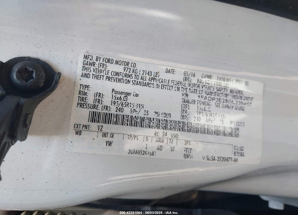 2016 FORD FOCUS VIN: 1FADP3E28GL335417