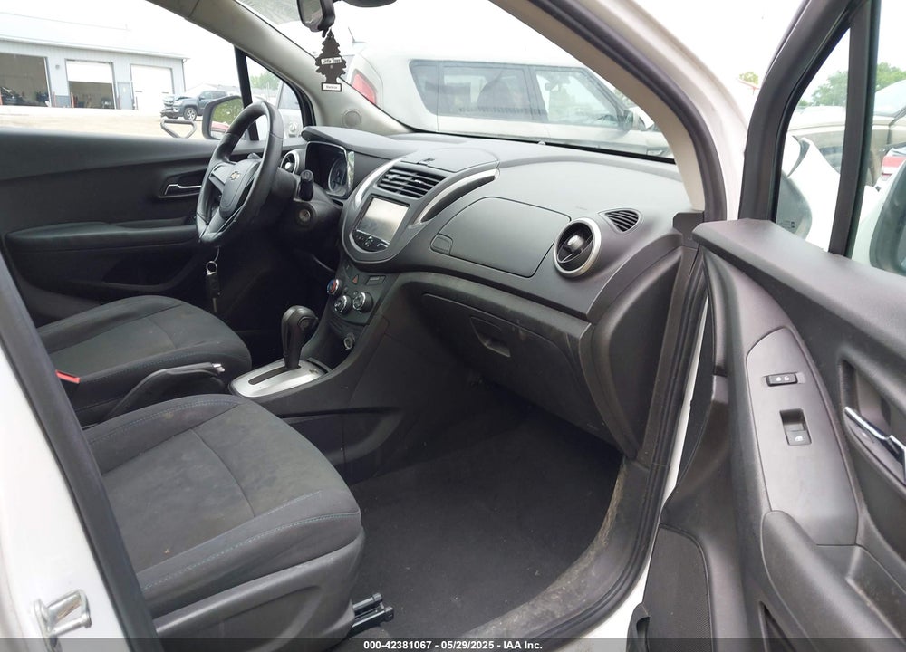 2016 CHEVROLET TRAX VIN: 3GNCJNSB3GL129036