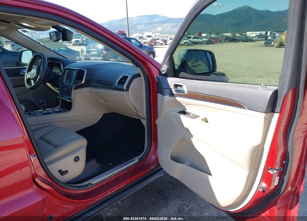 2015 JEEP GRAND CHEROKEE VIN: 1C4RJFBG4FC608029