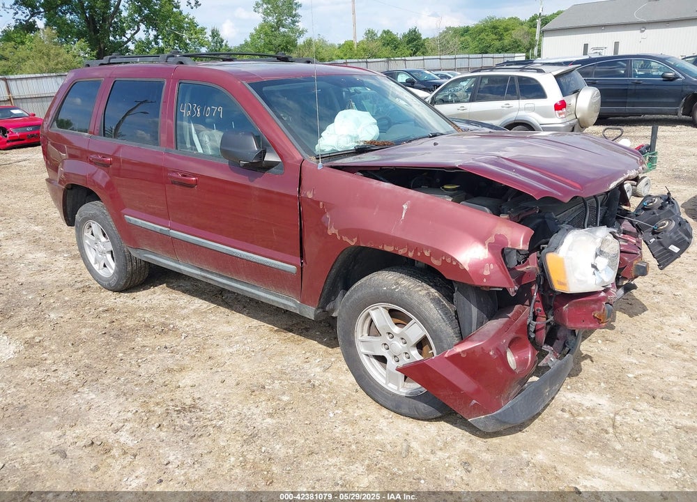 2007 JEEP GRAND CHEROKEE VIN: 1J8HR48P27C700525