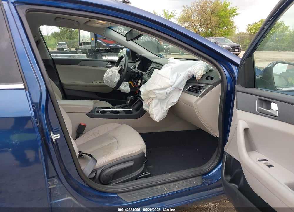 2017 HYUNDAI SONATA SE VIN: 5NPE24AF1HH571635