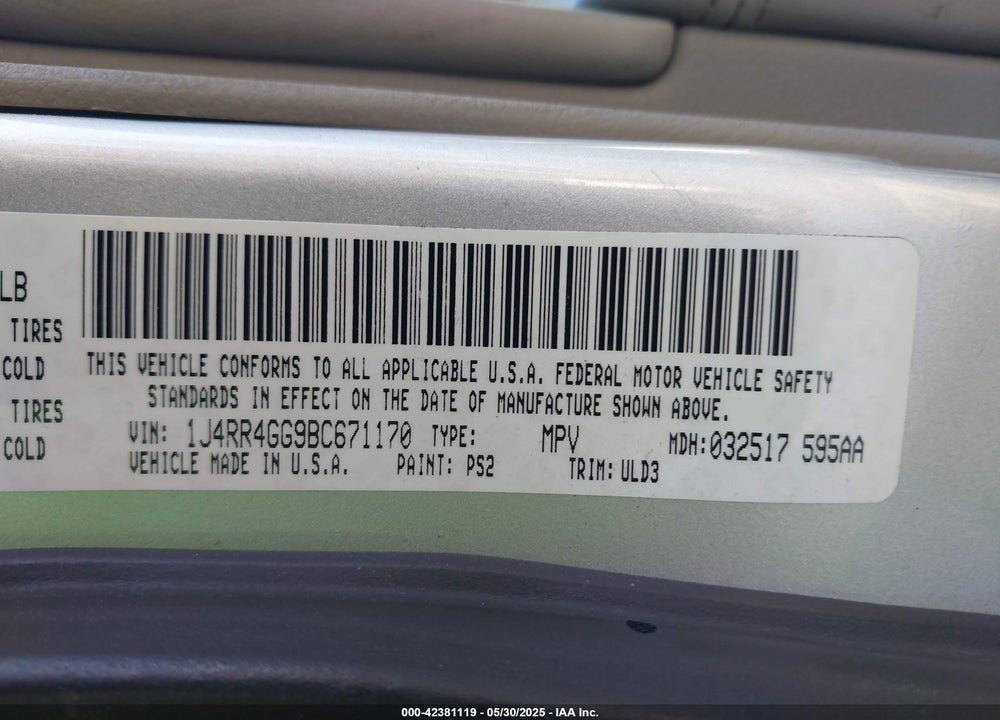 2011 JEEP GRAND CHEROKEE VIN: 1J4RR4GG9BC671170