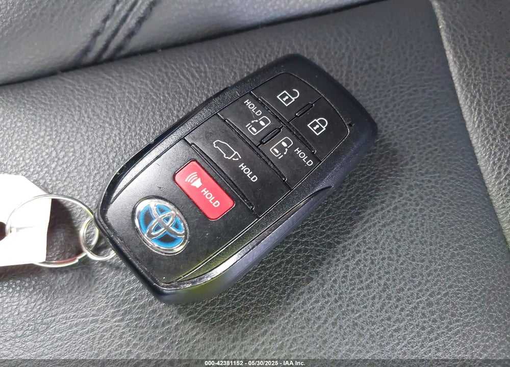 2021 TOYOTA SIENNA VIN: 5TDDSKFC7MS016370