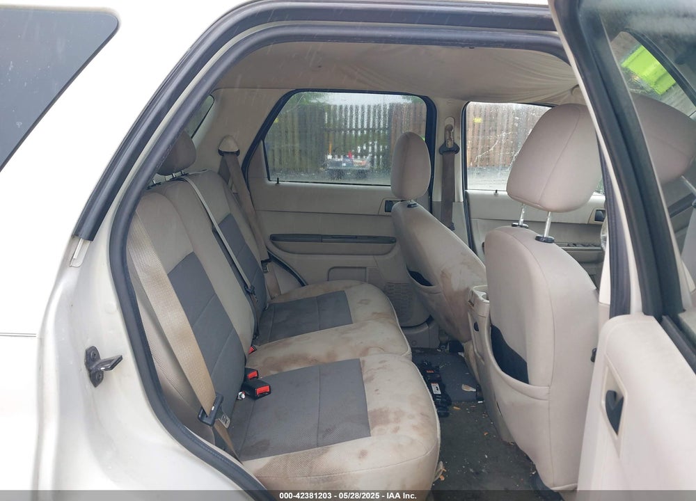 2008 FORD ESCAPE VIN: 1FMCU03158KC06061