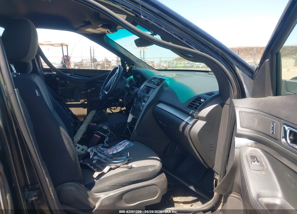 2015 FORD POLICE INTERCEPTOR VIN: 1FM5K8AT6FGA57001