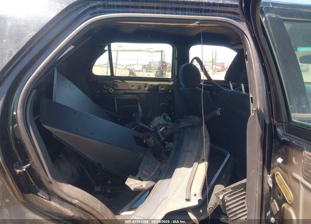 2015 FORD POLICE INTERCEPTOR VIN: 1FM5K8AT6FGA57001