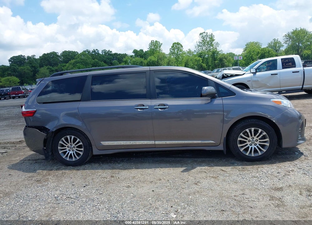 2020 TOYOTA SIENNA XLE VIN: 5TDYZ3DC5LS058623