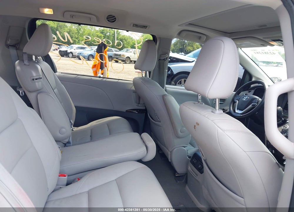 2020 TOYOTA SIENNA XLE VIN: 5TDYZ3DC5LS058623