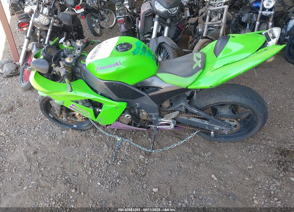 2005 KAWASAKI NINJA ZX 10R VIN: JKAZXCC145A023298