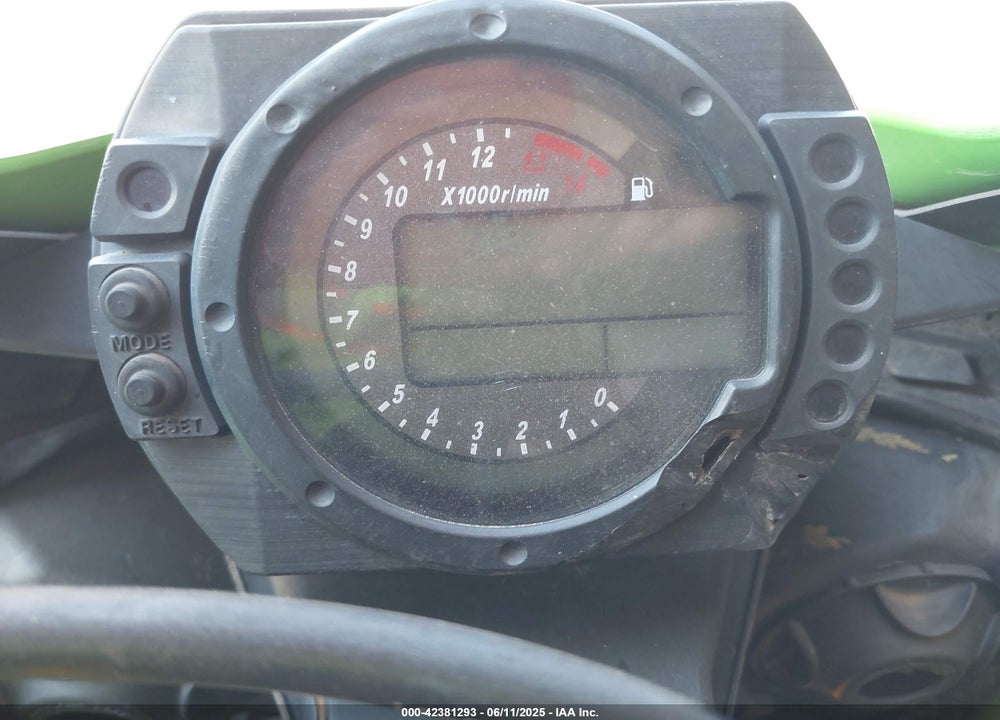 2005 KAWASAKI NINJA ZX 10R VIN: JKAZXCC145A023298