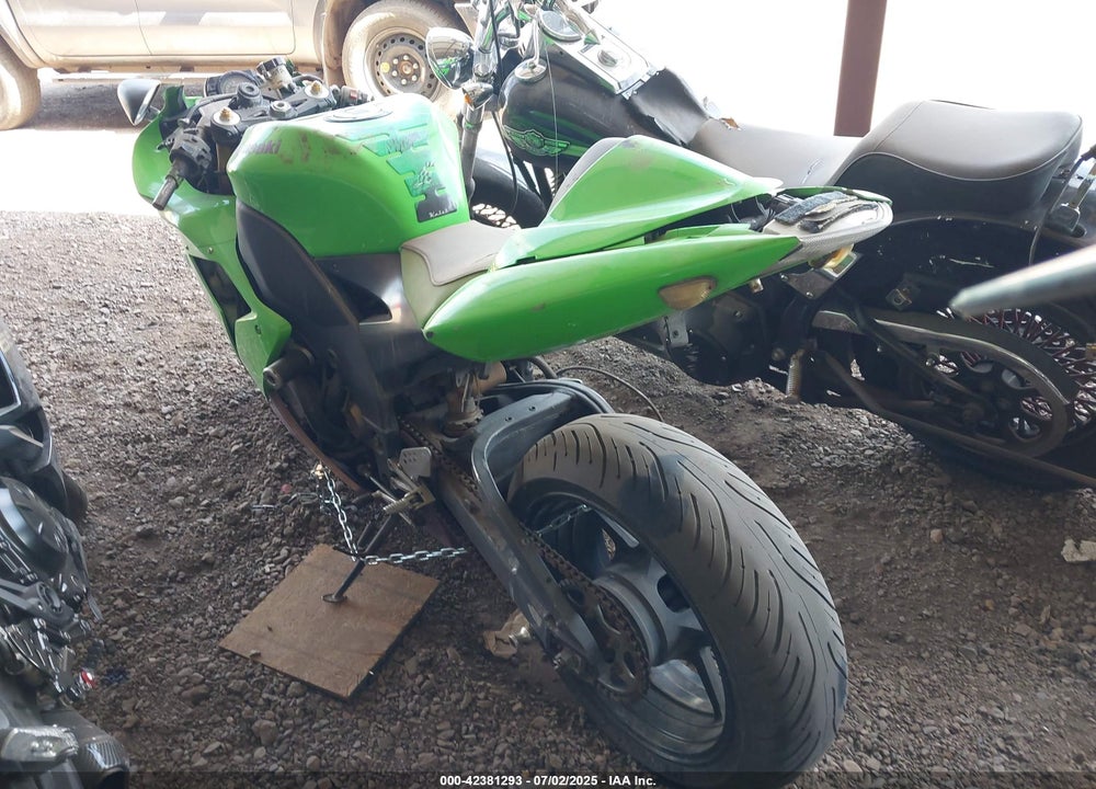 2005 KAWASAKI NINJA ZX 10R VIN: JKAZXCC145A023298