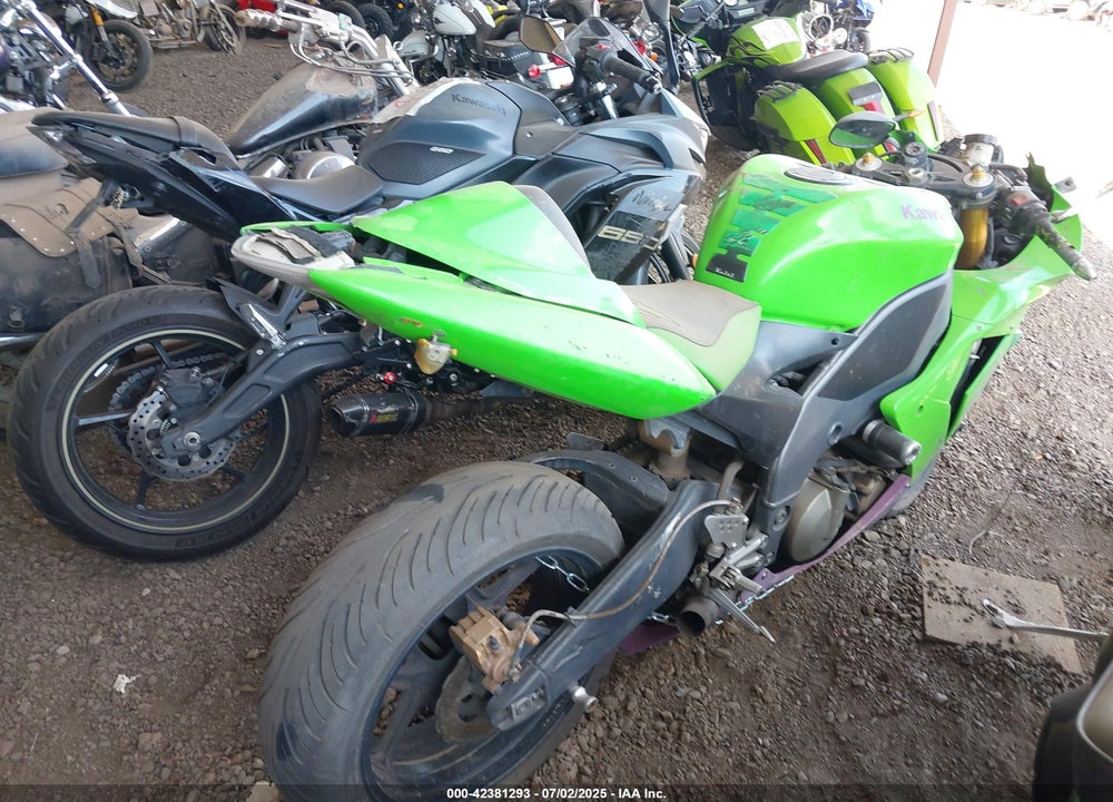 2005 KAWASAKI NINJA ZX 10R VIN: JKAZXCC145A023298