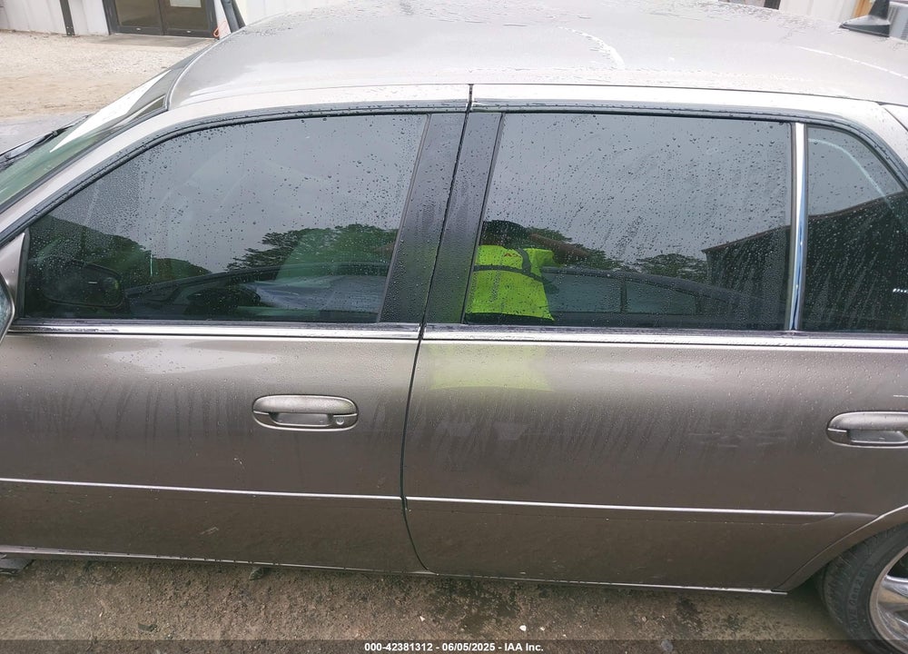 2002 CADILLAC DEVILLE DTS VIN: 1G6KF57932U284473