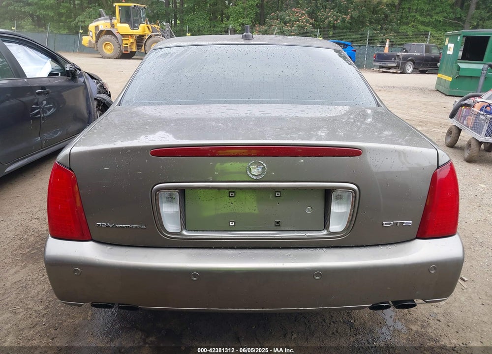 2002 CADILLAC DEVILLE DTS VIN: 1G6KF57932U284473