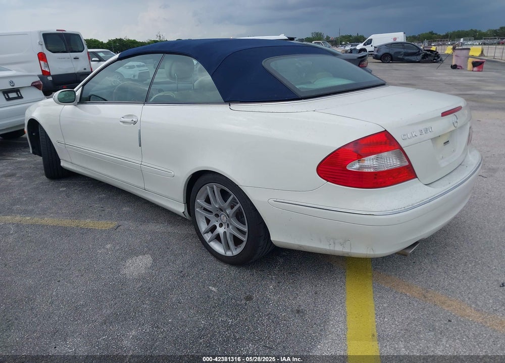 2009 MERCEDES-BENZ CLK 350 VIN: WDBTK56FX9T105106