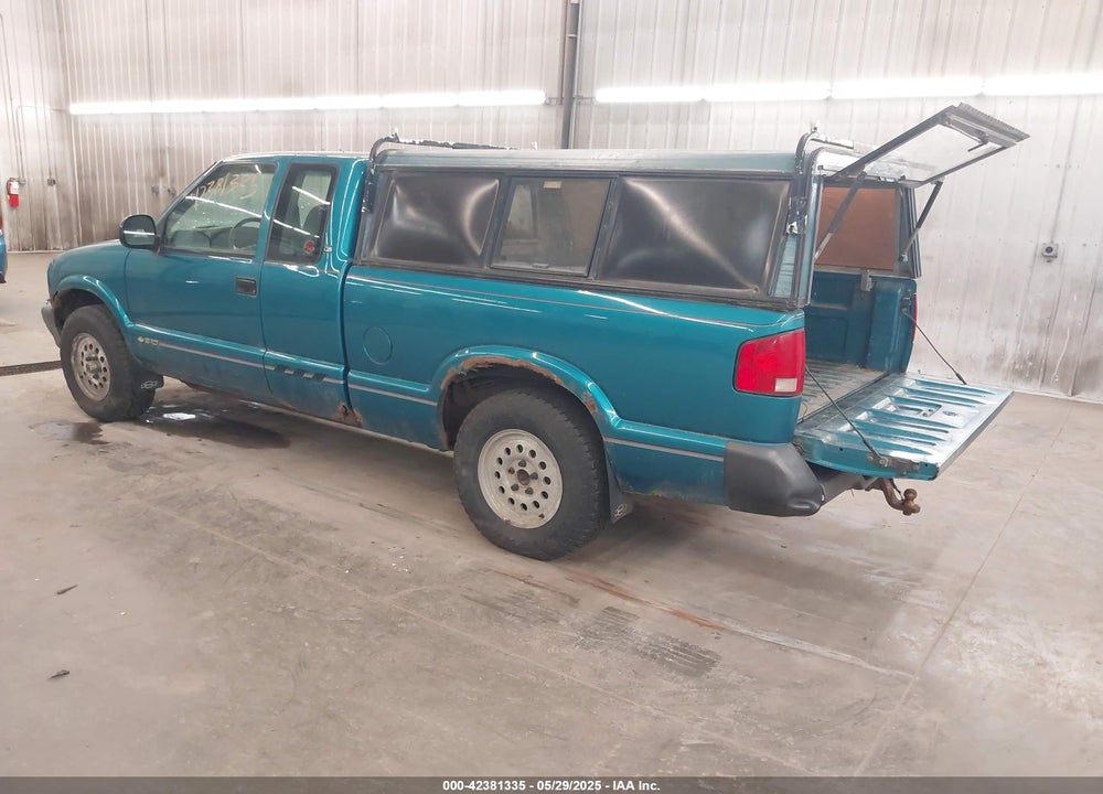 1995 CHEVROLET S TRUCK S10 VIN: 1GCDT19W4S8126453