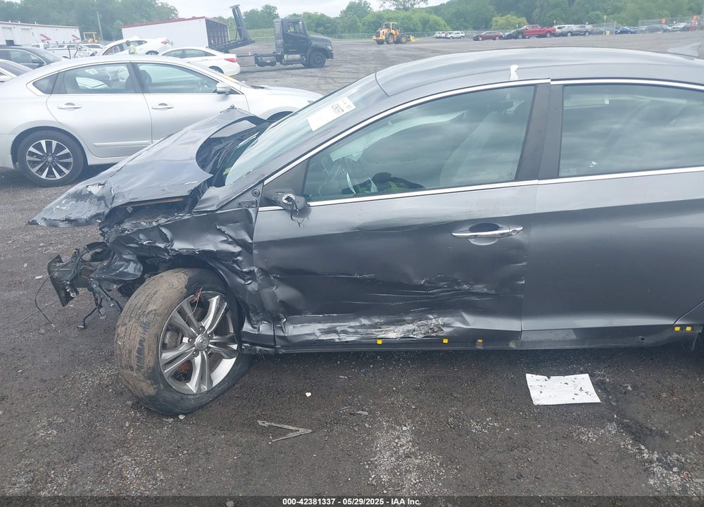 2018 HYUNDAI SONATA VIN: 5NPE34AF4JH728318