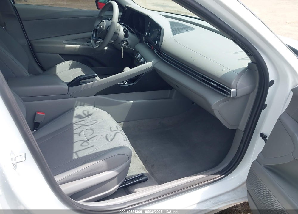2021 HYUNDAI ELANTRA VIN: 5NPLL4AG8MH016527