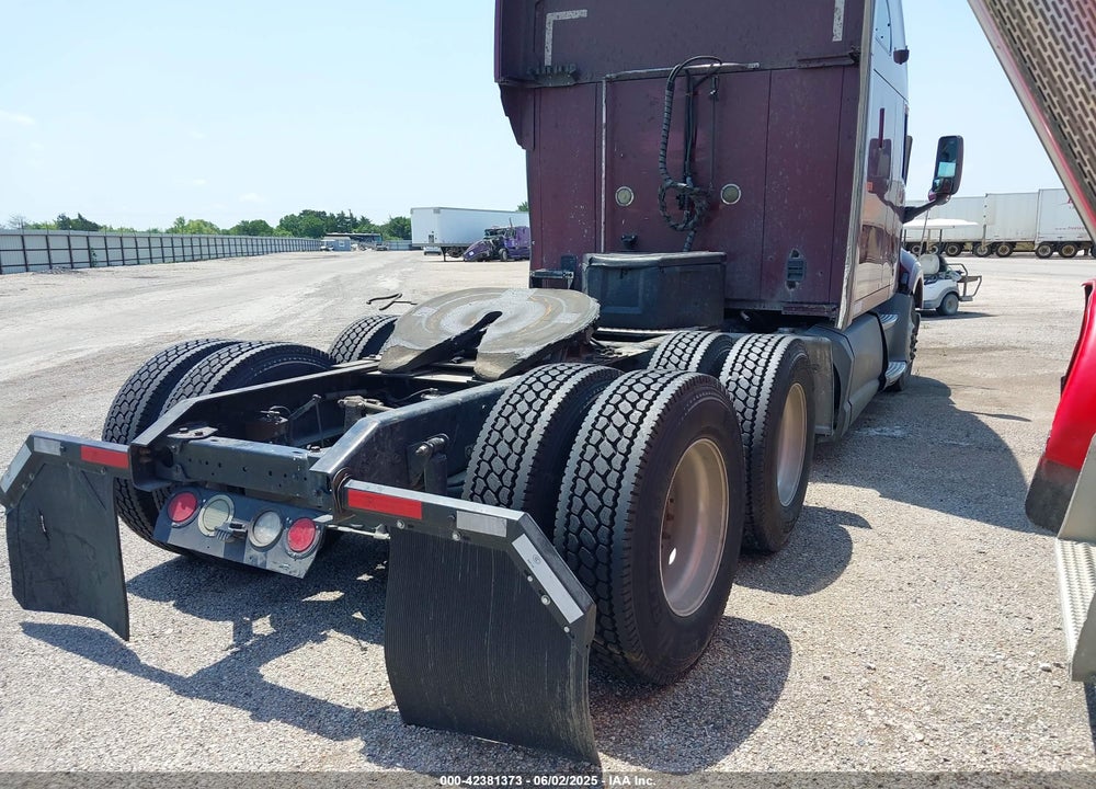 2012 KENWORTH T700 T700 VIN: 1XKFD48X9CJ315678