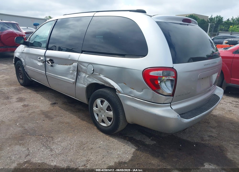 2005 DODGE GRAND CARAVAN VIN: 2D4GP24R35R388212