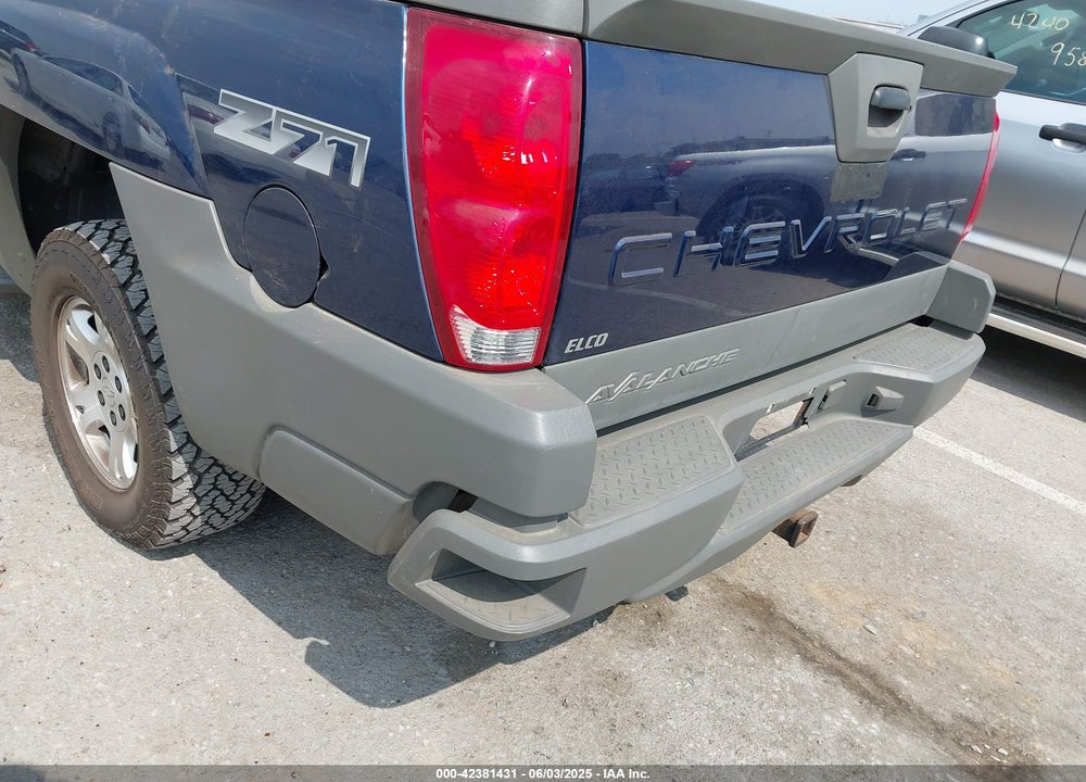 2002 CHEVROLET AVALANCHE K1500 VIN: 3GNEK13T82G193211
