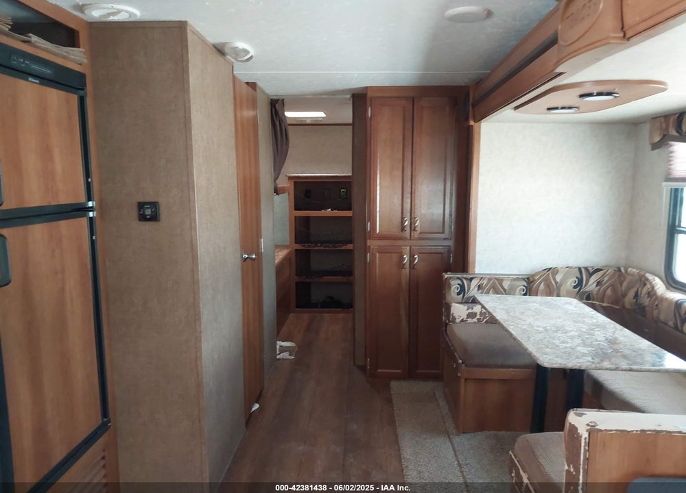 2016 TRACER M-300 AIR VIN: 5ZT2TRVB3GB509107