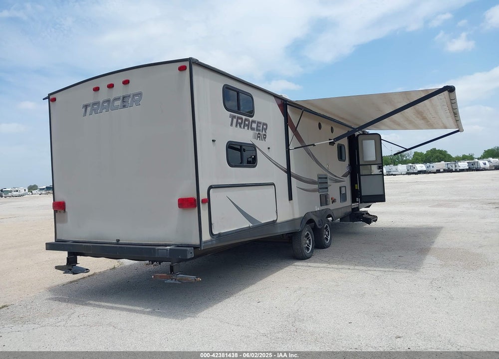 2016 TRACER M-300 AIR VIN: 5ZT2TRVB3GB509107