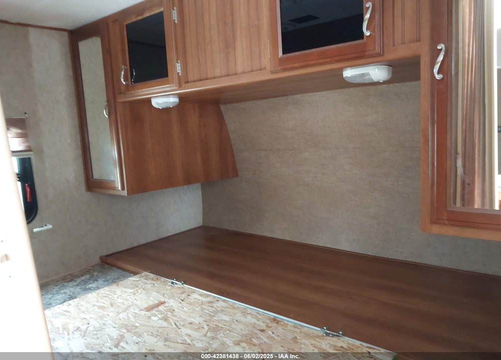2016 TRACER M-300 AIR VIN: 5ZT2TRVB3GB509107