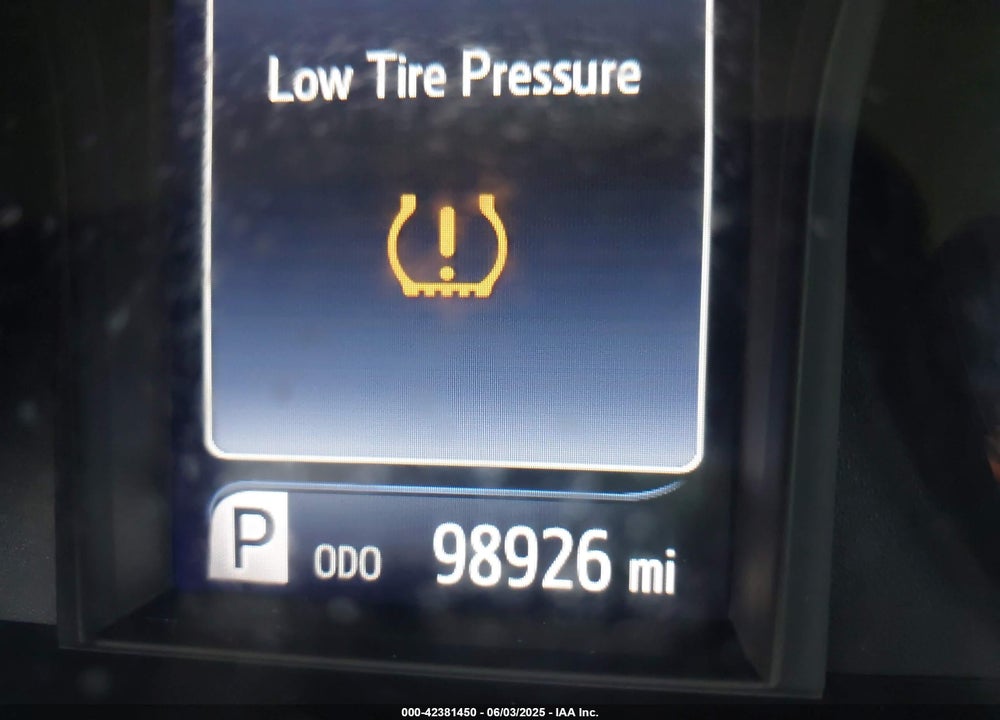 2017 TOYOTA CAMRY LE VIN: 4T1BF1FK8HU811552