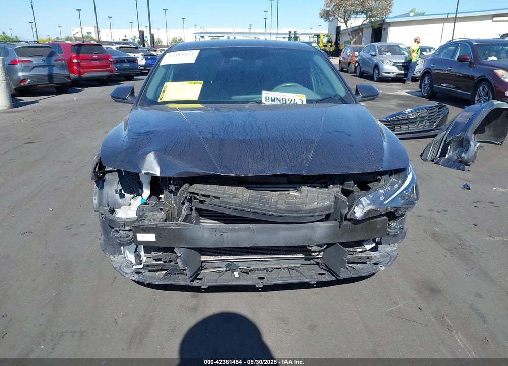 2021 HYUNDAI ELANTRA VIN: 5NPLM4AG1MH038821