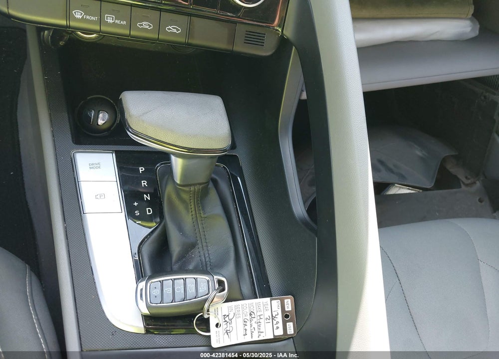2021 HYUNDAI ELANTRA VIN: 5NPLM4AG1MH038821