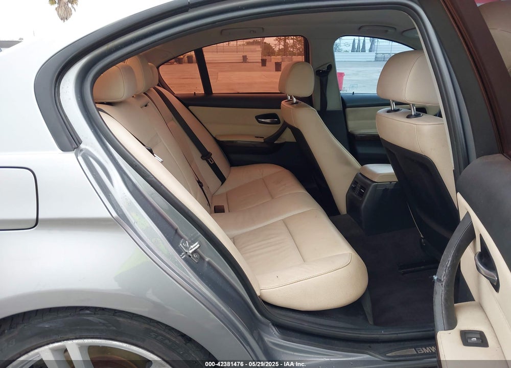 2011 BMW 3 SERIES VIN: WBAPH5C5XBA448624