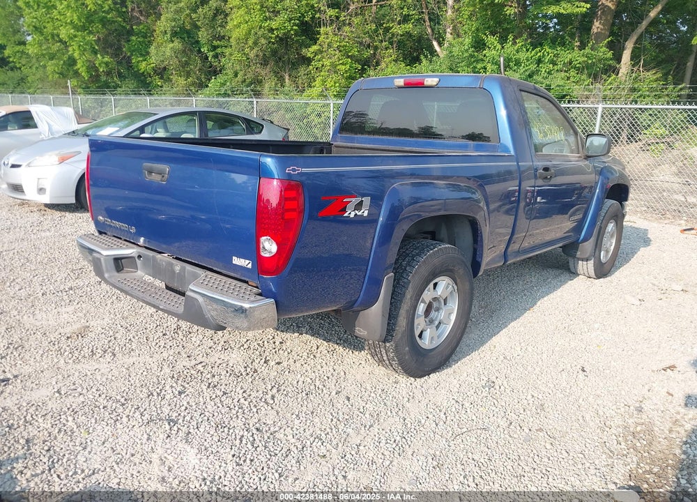 2005 CHEVROLET COLORADO LS VIN: 1GCDT146758230415