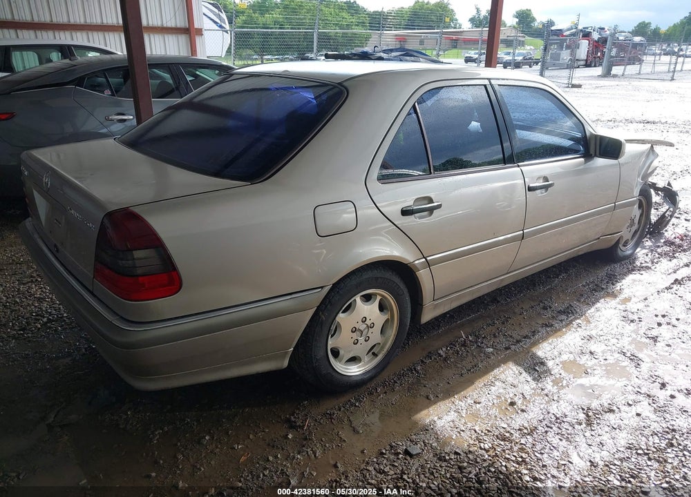 1999 MERCEDES-BENZ C 230 KOMPRESSOR VIN: WDBHA24G0XA703572