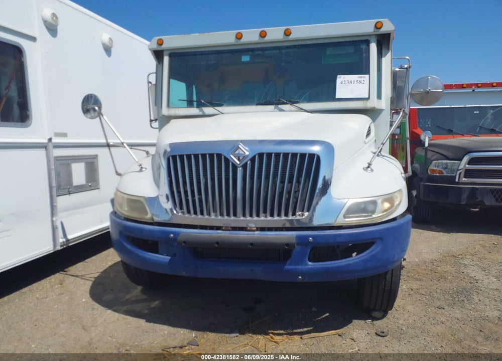 2009 INTERNATIONAL 4000 4300 VIN: 1HTMMAAM09H094248