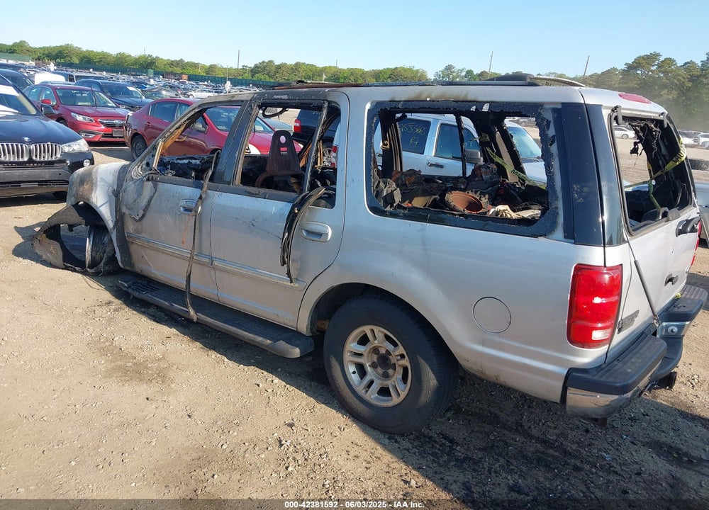 2001 FORD EXPEDITION XLT VIN: 1FMRU15L81LA40553