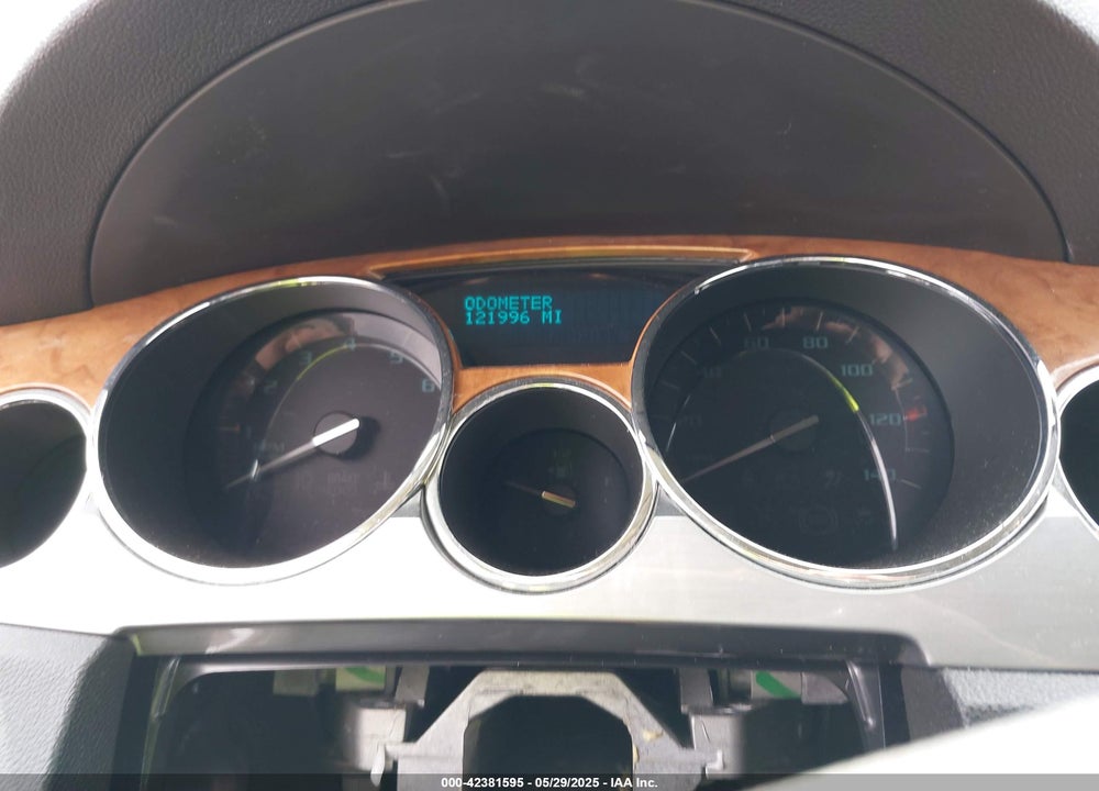 2011 BUICK ENCLAVE VIN: 5GAKVBED6BJ129490