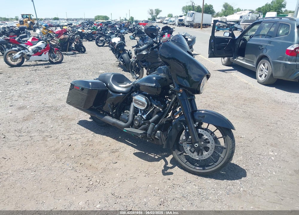 2018 HARLEY-DAVIDSON FLHXS STREET GLIDE SPECIAL VIN: 1HD1KRC3XJB600747