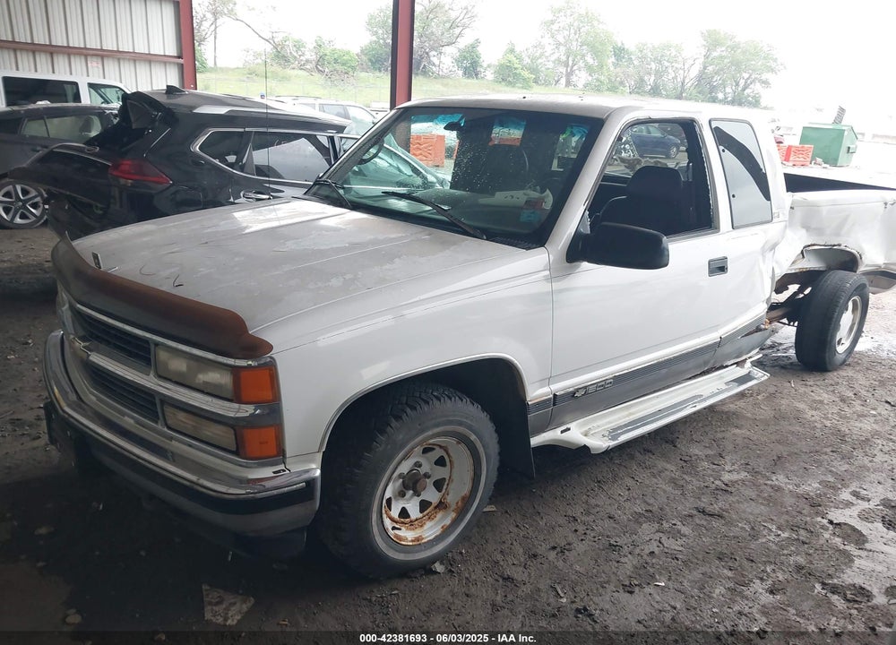 1996 CHEVROLET GMT-400 VIN: 2GCEC19R6T1205612