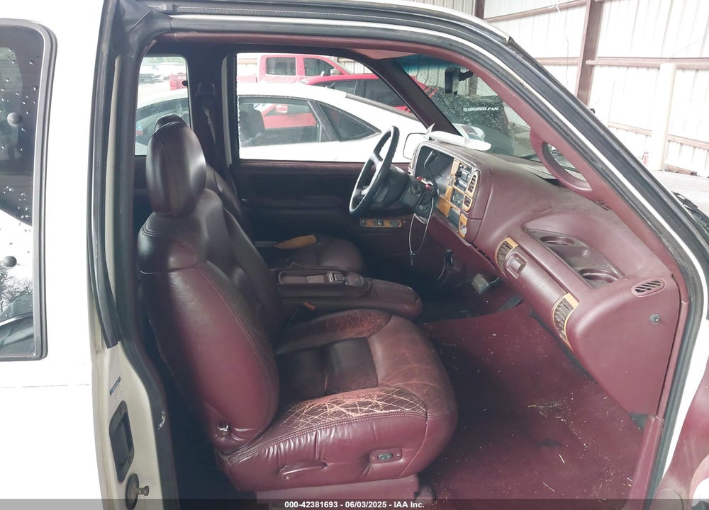 1996 CHEVROLET GMT-400 VIN: 2GCEC19R6T1205612