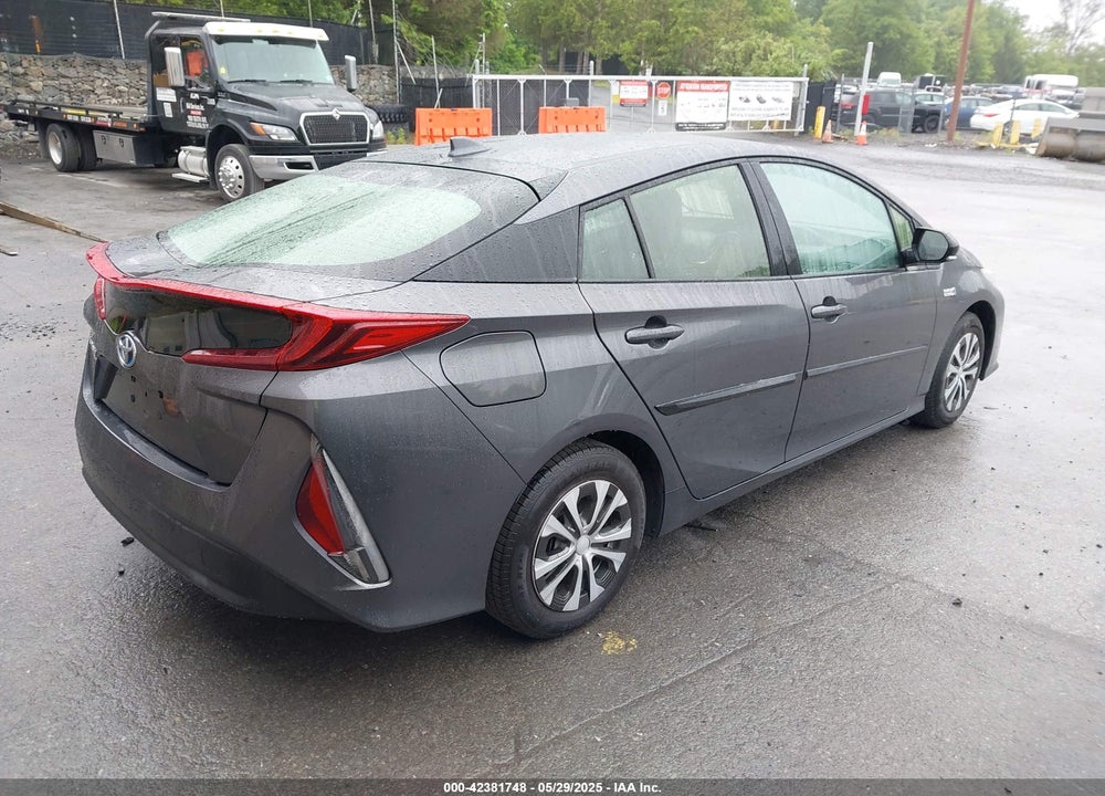 2018 TOYOTA PRIUS PRIME VIN: JTDKARFP8J3082428