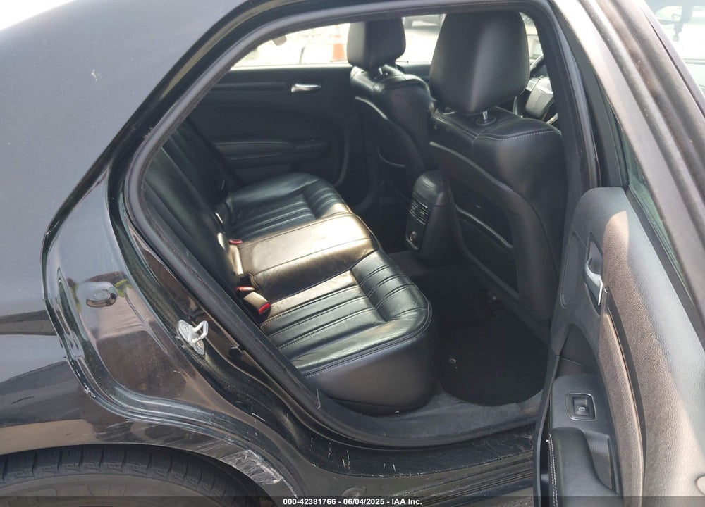 2014 CHRYSLER 300 VIN: 2C3CCAGG8EH222645