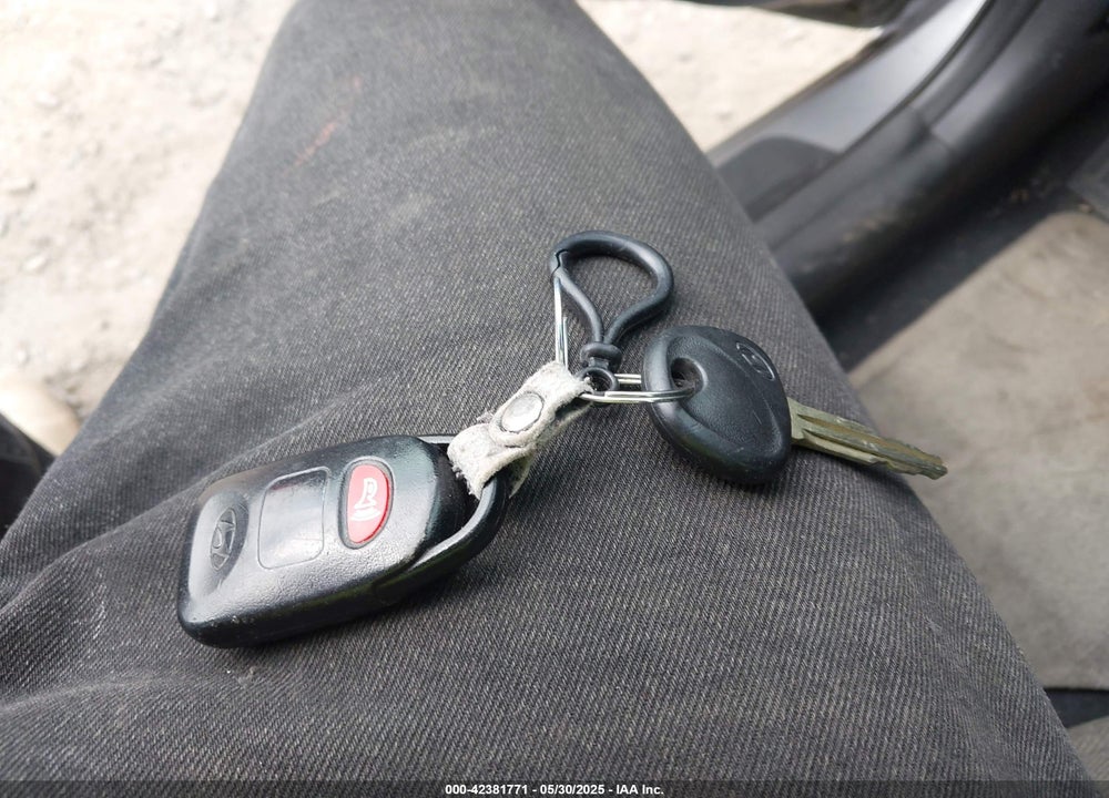 2012 HYUNDAI ELANTRA LIMITED (ULSAN PLANT) VIN: KMHDH4AE5CU301982