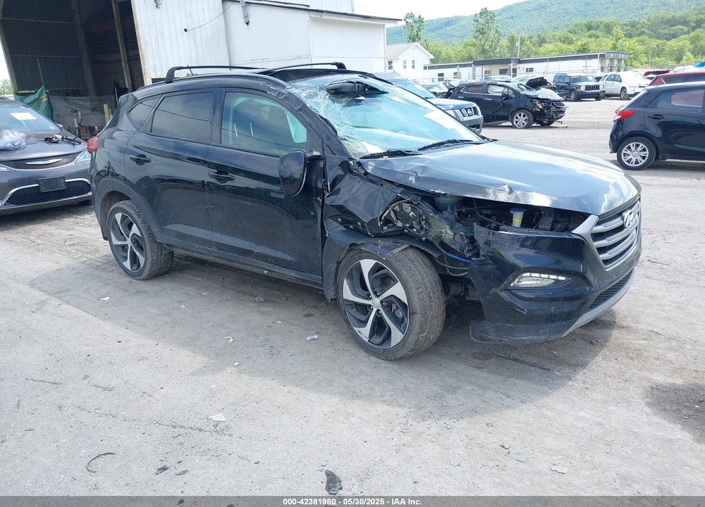 2017 HYUNDAI TUCSON VALUE VIN: KM8J3CA25HU566376