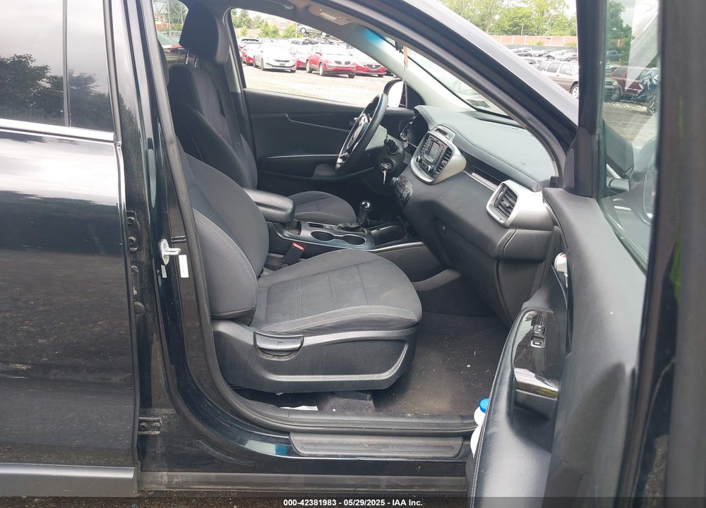 2017 KIA SORENTO VIN: 5XYPGDA53HG320799