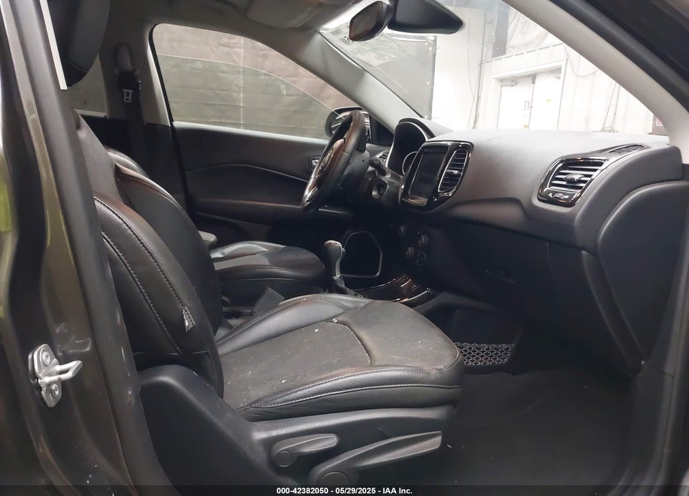 2018 JEEP COMPASS VIN: 3C4NJCBB2JT327376