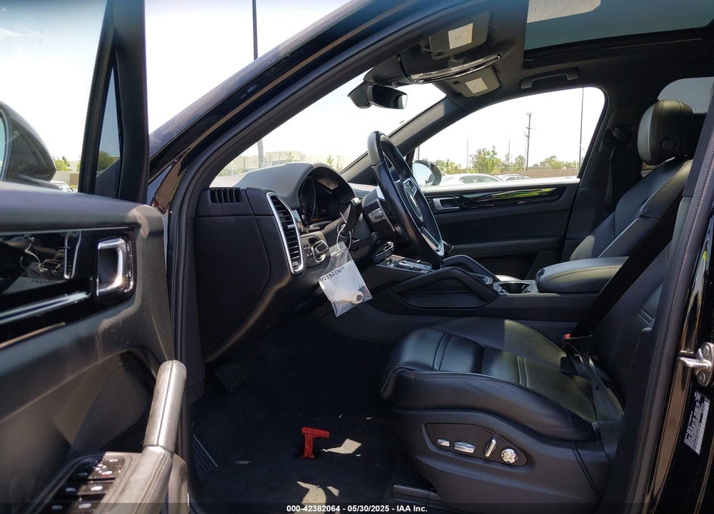 2021 PORSCHE CAYENNE VIN: WP1AA2AY1MDA08476