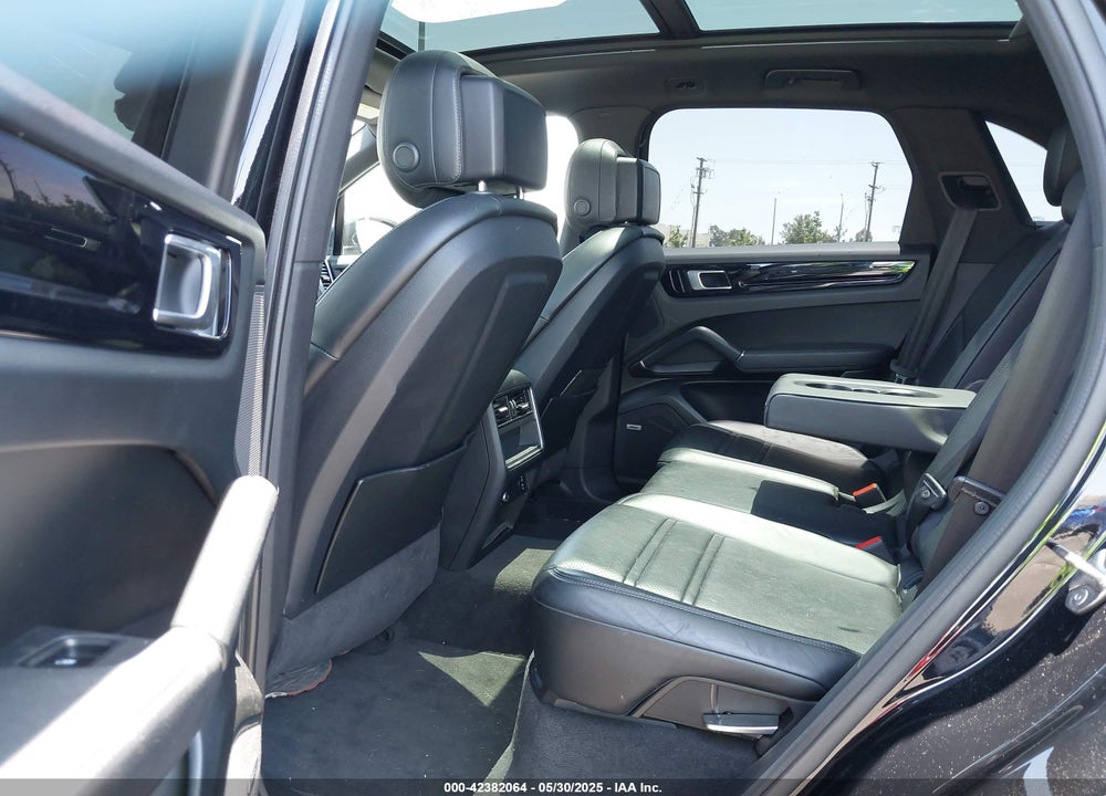 2021 PORSCHE CAYENNE VIN: WP1AA2AY1MDA08476